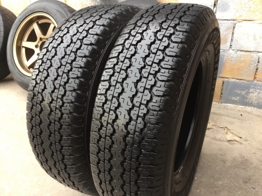 ยาง Bridgstone 245-70-16 ปี 15 2 เส้น 3500  สวยๆไม่มีปะไม่บวมไม่กินข้างดอกยางเหลือเยอะเอาไปวิ่งกันใด้อีกยาวค่ะ