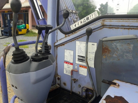 ขายรถแบคโฮ KOMATSU PC 28 UU-2E(เท่า PC30)  เครื่อง3D82AE-3D   บูมออฟเซท คอนโทลสั้นไฟฟ้า   ติดต่อ 098-7962549