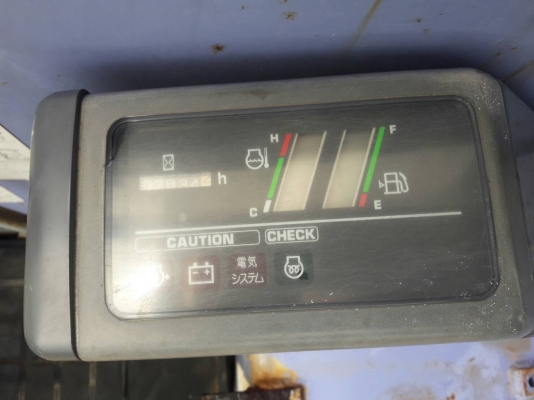 ขายรถแบคโฮ KOMATSU PC 28 UU-2E(เท่า PC30)  เครื่อง3D82AE-3D   บูมออฟเซท คอนโทลสั้นไฟฟ้า   ติดต่อ 098-7962549