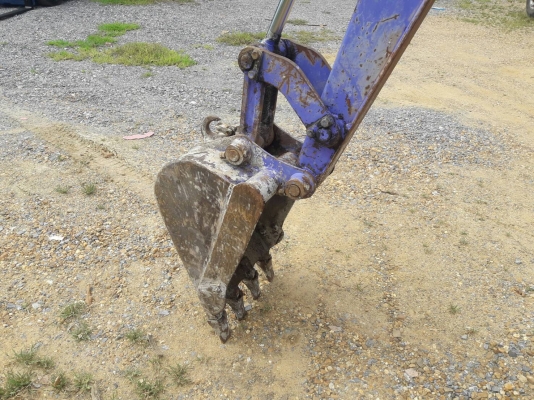 ขายรถแบคโฮ KOMATSU PC 28 UU-2E(เท่า PC30)  เครื่อง3D82AE-3D   บูมออฟเซท คอนโทลสั้นไฟฟ้า   ติดต่อ 098-7962549