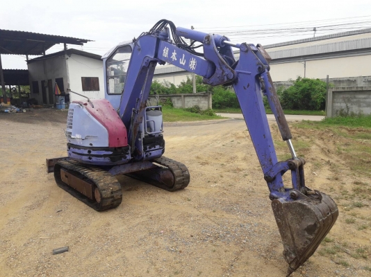 ขายรถแบคโฮ KOMATSU PC 28 UU-2E(เท่า PC30)  เครื่อง3D82AE-3D   บูมออฟเซท คอนโทลสั้นไฟฟ้า   ติดต่อ 098-7962549