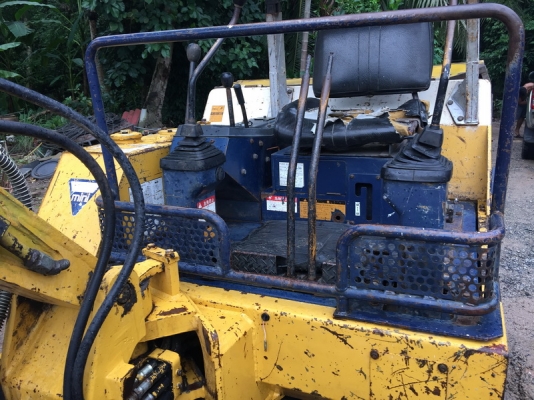 ขายรถขุดเล็ก แบคโครเล็กkomatsu pc30-6สภาพพร้อมทำงาน