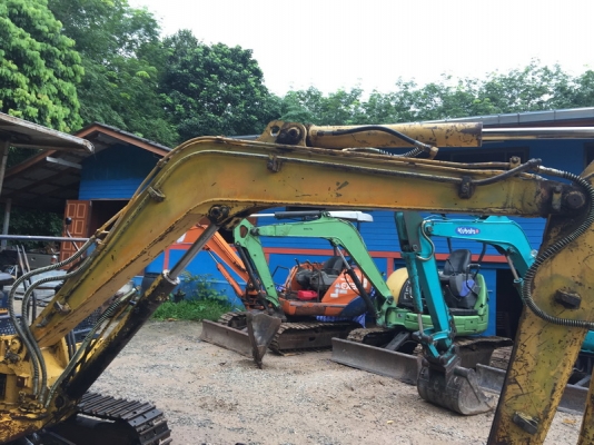 ขายรถขุดเล็ก แบคโครเล็กkomatsu pc30-6สภาพพร้อมทำงาน