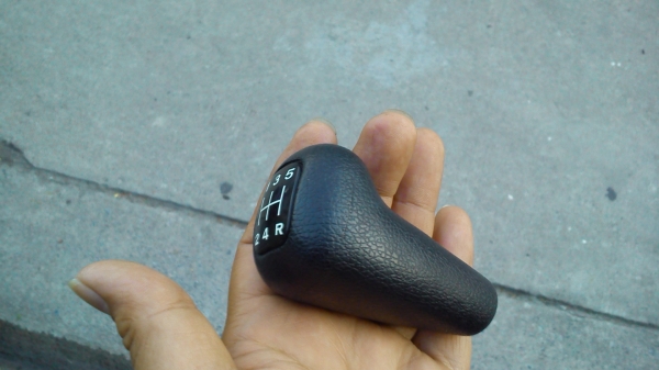 หัวเกียร์ธรรมดา 5เกียร์ เพลทสีขาว เกลียว10มิล หัวเกียร์ธรรมดา 5เกียร์ เพลทสีขาว เกลียว10มิล