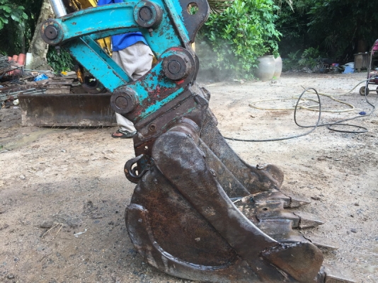 ขายรถขุดเล็ก แบคโครเล็กkubota k35 สภาพดีพร้อมทำงาน