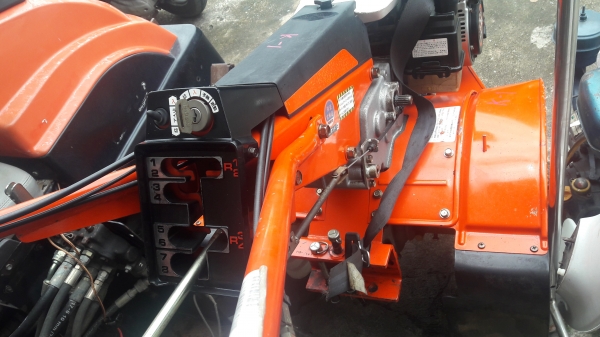 รถตีดิน Kubota TD502
