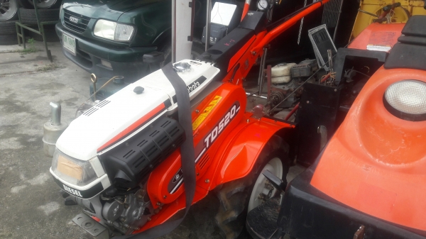รถตีดิน Kubota TD502