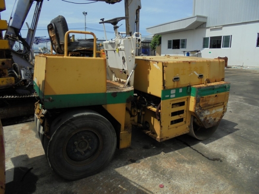 ขายรถบด /หน้าเหล็ก / หลังยาง ยี่ห้อ KOMATSU  เก่านอกมีเอกสาร  ขายตามสภาพ ราคา 295,000 บาท สนใจติดต่อ 089-2619445