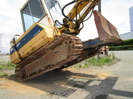 ขาย รถเเม็คโคร ยี่ห้อ Komatsu รุ่น PC20-6