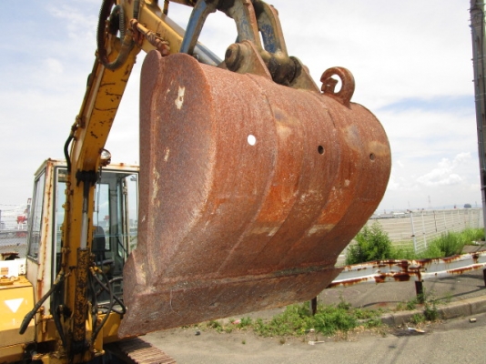 ขาย รถเเม็คโคร ยี่ห้อ Komatsu รุ่น PC20-6