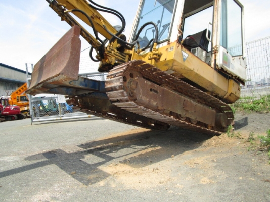 ขาย รถเเม็คโคร ยี่ห้อ Komatsu รุ่น PC20-6
