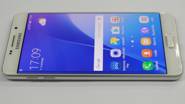 Samsung Galaxy A7 2016 สีขาว สภาพใหม่ มีประกันศูนย์ถึง ต.ค.60 ส่งฟรี Samsung Galaxy A7 2016 สีขาว สภาพใหม่ มีประกันศูนย์ถึง ต.ค.60 ส่งฟรี