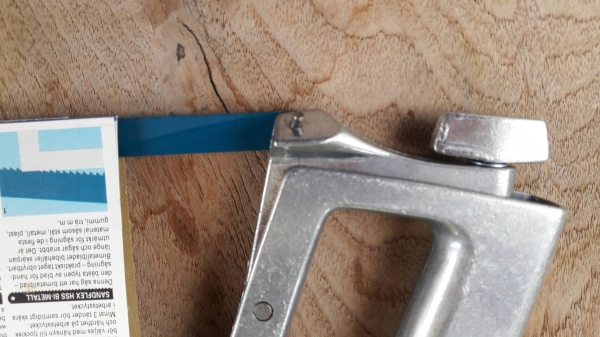 ขายเลื่อยเหล็กSANDVIK 225 BAHCO MADE IN SWEDEN.ใหม่เก่าเก็บหลายสิบปี ขายเลื่อยเหล็กSANDVIK 225 BAHCO MADE IN SWEDEN.ใหม่เก่าเก็บหลายสิบปี