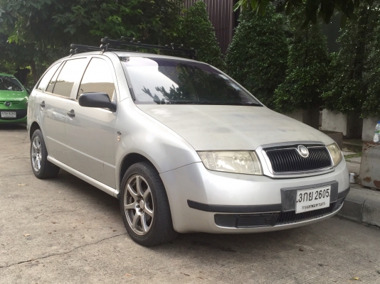 ตัดใจขาย skoda fabia1.9 ดีเซลเกียร์ธรรมดา โทร0944431279