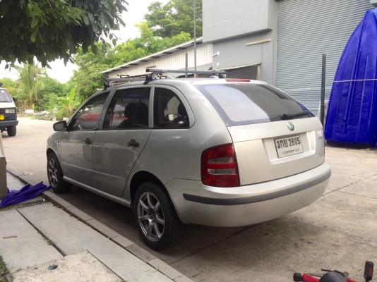 ตัดใจขาย skoda fabia1.9 ดีเซลเกียร์ธรรมดา โทร0944431279