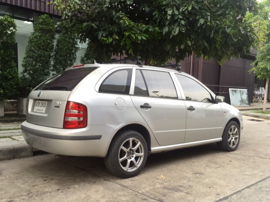 ตัดใจขาย skoda fabia1.9 ดีเซลเกียร์ธรรมดา โทร0944431279