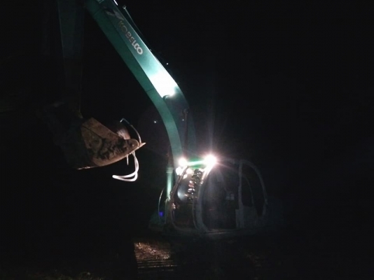 ขายรถแบคโฮ KOBELCO SK200 Mark 5 สภาพดี ระบบการทำงานดี ระบบไฟฟ้าเต็มทุกระบบ