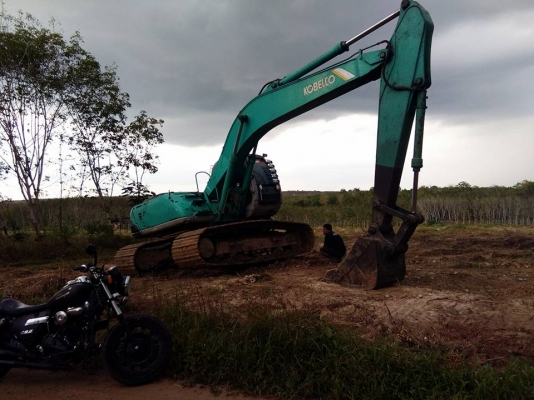 ขายรถแบคโฮ KOBELCO SK200 Mark 5 สภาพดี ระบบการทำงานดี ระบบไฟฟ้าเต็มทุกระบบ ขายรถแบคโฮ KOBELCO SK200 Mark 5 สภาพดี ระบบการทำงานดี ระบบไฟฟ้าเต็มทุกระบบ