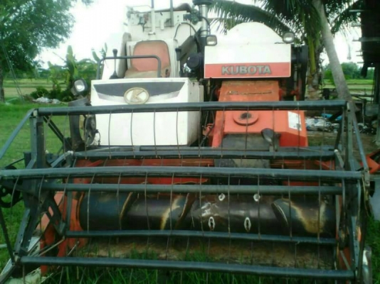 รถเกี่ยว KUBOTA DC60