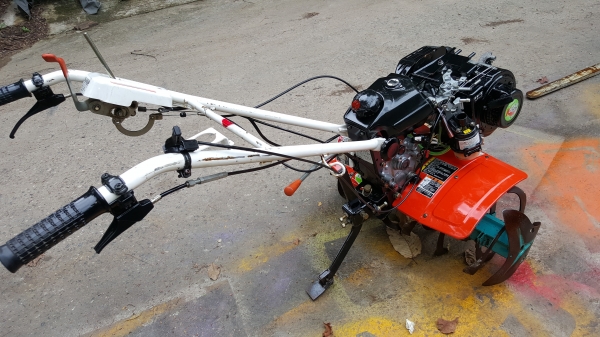 รถพรวนดิน 4 แรง บีบเลี้ยว  ปรับสภาพแล้วพ่นทับด้วยอีพอกซี่ใสพร้อมใช้งาน