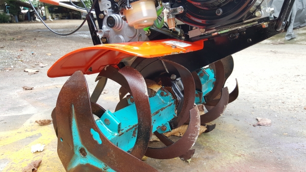 รถพรวนดิน 4 แรง บีบเลี้ยว  ปรับสภาพแล้วพ่นทับด้วยอีพอกซี่ใสพร้อมใช้งาน