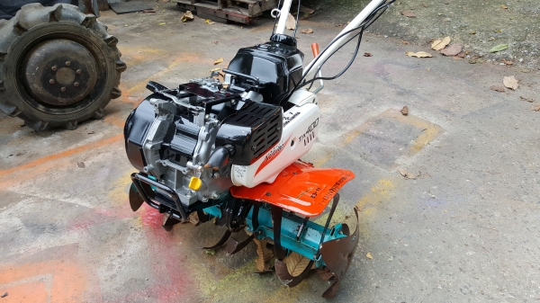 รถพรวนดิน 4 แรง บีบเลี้ยว  ปรับสภาพแล้วพ่นทับด้วยอีพอกซี่ใสพร้อมใช้งาน