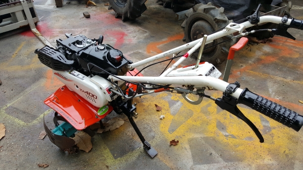 รถพรวนดิน 4 แรง บีบเลี้ยว  ปรับสภาพแล้วพ่นทับด้วยอีพอกซี่ใสพร้อมใช้งาน