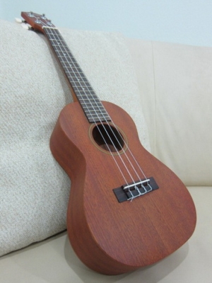 อคูเลเล่ UKULELE ยี่ห้อ MAKAI ของใหม่ ขนาด Concert รุ่น CK-55 สีน้ำตาล ไม้มะฮอกกานี ขายถูก