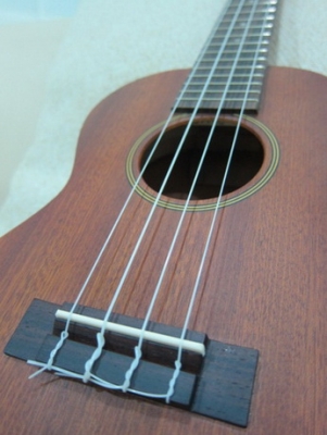อคูเลเล่ UKULELE ยี่ห้อ MAKAI ของใหม่ ขนาด Concert รุ่น CK-55 สีน้ำตาล ไม้มะฮอกกานี ขายถูก อคูเลเล่ UKULELE ยี่ห้อ MAKAI ของใหม่ ขนาด Concert รุ่น CK-55 สีน้ำตาล ไม้มะฮอกกานี ขายถูก