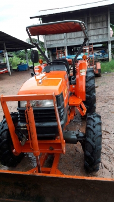 รถไถนานั่งขับ คูโบต้า 4508 di สวยๆ พร้อมอุปกรณ์ 2 ชิ้นหน้าหลังเล่มทะเบียนครับ