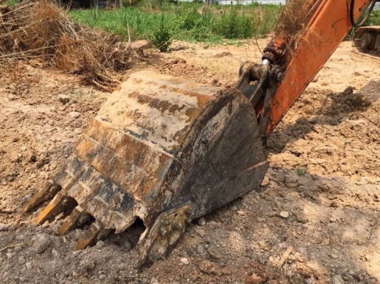 ขาย 485,000 บาท HITACHI EX200-2 SUPER เครื่องดี ปั้มแรง โช่หนา เอวแน่น ไฟฟ้าครบ เอกสารเล่มทะเบียน รถอยู่ จ.สุรินทร์ 0610710295 ขาย 485,000 บาท HITACHI EX200-2 SUPER เครื่องดี ปั้มแรง โช่หนา เอวแน่น ไฟฟ้าครบ เอกสารเล่มทะเบียน รถอยู่ จ.สุรินทร์ 0610710295