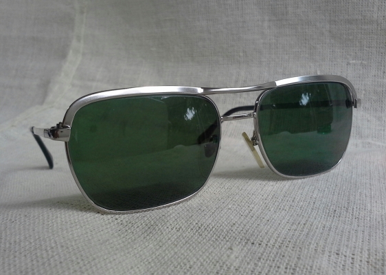 แว่นตาเจแปนิชวินเทจ ยุค &#039;90s  โมเดลสุดหล่อ &#039;สี่เหลี่ยม - นักบิน - คานโค้ง&#039;  Vintage SILVER handmade in Japan