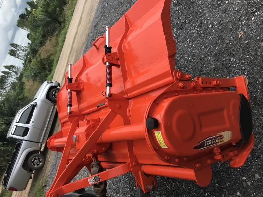 ขายรถไถคูโบต้า L4708DT ใช้งาน 762 ชั่วโมง อุปกรณ์ใบดันหน้าและโลเตอร์รีจอบหมุน ราคา 398,000 บาท รถสวย ทุกระบบสมบูรณ์ สนใจโทร 081-9136451 ขอดูรูปเพิ่มเติมได้ทาง line:bow6451 ค่ะ  ราคาพร้อมจัดส่งฟรีค่ะ