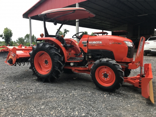 ขายรถไถคูโบต้า L4708DT ใช้งาน 762 ชั่วโมง อุปกรณ์ใบดันหน้าและโลเตอร์รีจอบหมุน ราคา 398,000 บาท รถสวย ทุกระบบสมบูรณ์ สนใจโทร 081-9136451 ขอดูรูปเพิ่มเติมได้ทาง line:bow6451 ค่ะ  ราคาพร้อมจัดส่งฟรีค่ะ