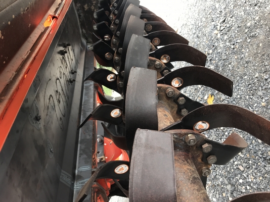 ขายรถไถคูโบต้า L4708DT ใช้งาน 762 ชั่วโมง อุปกรณ์ใบดันหน้าและโลเตอร์รีจอบหมุน ราคา 398,000 บาท รถสวย ทุกระบบสมบูรณ์ สนใจโทร 081-9136451 ขอดูรูปเพิ่มเติมได้ทาง line:bow6451 ค่ะ  ราคาพร้อมจัดส่งฟรีค่ะ