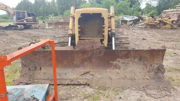 ขายตามสภาพ แทรคเตอร์ CAT D6C เครื่องอุปกรณ์ขาดตามรูป เกียร์ ช่วงล่างครบ เอกสารใบซื้อขาย ราคาต่อรองได้ ขายตามสภาพ แทรคเตอร์ CAT D6C เครื่องอุปกรณ์ขาดตามรูป เกียร์ ช่วงล่างครบ เอกสารใบซื้อขาย ราคาต่อรองได้