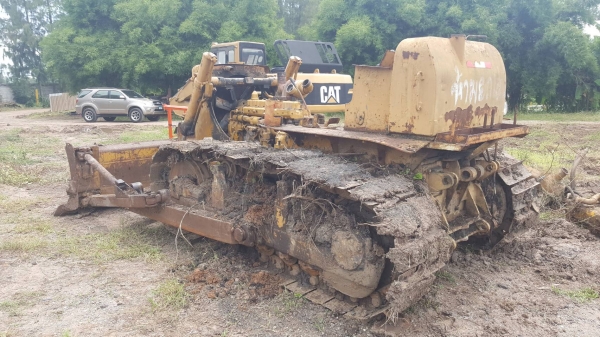 ขายตามสภาพ แทรคเตอร์ CAT D6C เครื่องอุปกรณ์ขาดตามรูป เกียร์ ช่วงล่างครบ เอกสารใบซื้อขาย ราคาต่อรองได้ ขายตามสภาพ แทรคเตอร์ CAT D6C เครื่องอุปกรณ์ขาดตามรูป เกียร์ ช่วงล่างครบ เอกสารใบซื้อขาย ราคาต่อรองได้