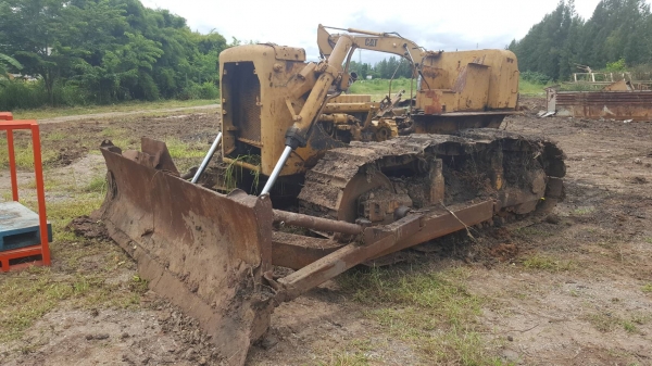 ขายตามสภาพ แทรคเตอร์ CAT D6C เครื่องอุปกรณ์ขาดตามรูป เกียร์ ช่วงล่างครบ เอกสารใบซื้อขาย ราคาต่อรองได้ ขายตามสภาพ แทรคเตอร์ CAT D6C เครื่องอุปกรณ์ขาดตามรูป เกียร์ ช่วงล่างครบ เอกสารใบซื้อขาย ราคาต่อรองได้