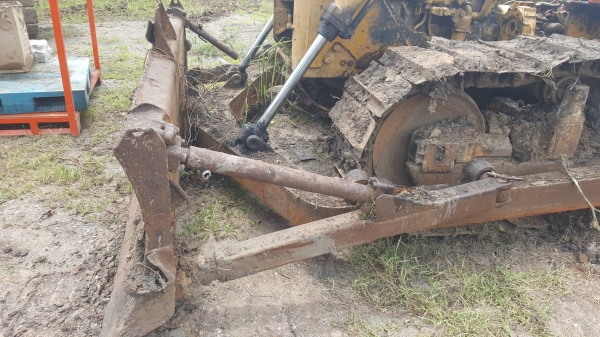 ขายตามสภาพ แทรคเตอร์ CAT D6C เครื่องอุปกรณ์ขาดตามรูป เกียร์ ช่วงล่างครบ เอกสารใบซื้อขาย ราคาต่อรองได้ ขายตามสภาพ แทรคเตอร์ CAT D6C เครื่องอุปกรณ์ขาดตามรูป เกียร์ ช่วงล่างครบ เอกสารใบซื้อขาย ราคาต่อรองได้