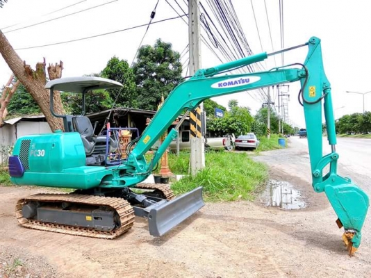 ขายรถแบ๊คโฮ เก่านอกญี่ปุ่นแท้   ยี่ห้อ: KOMATSU แบบ: PC30-7E รถพร้อมลงงาน มีเอกสารใบอินวอย รถไม่เคยใช้งานในไทย100\%  ราคาต่อรองได้ สนใจติดต่อ : 099-907-9273 กิ๊ฟ กลมชนก