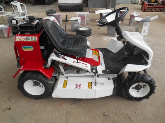 รถตัดหญ้า OREC RM82B 11 แรง พร้อมใช้งาน