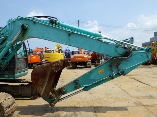 ขาย รถเเม็คโคร ยี่ห้อ KOBELCO รุ่น SK135SR
