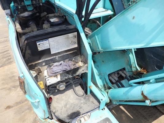 ขาย รถเเม็คโคร ยี่ห้อ KOBELCO รุ่น SK135SR