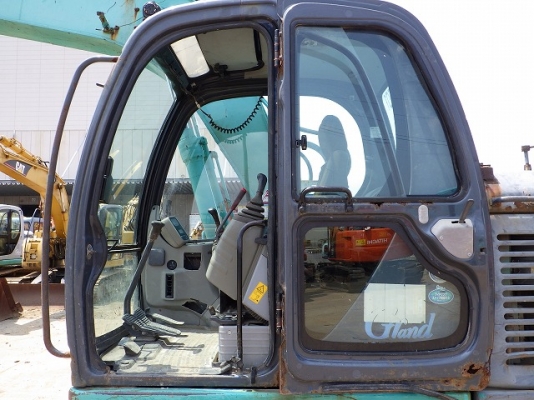 ขาย รถเเม็คโคร ยี่ห้อ KOBELCO รุ่น SK135SR