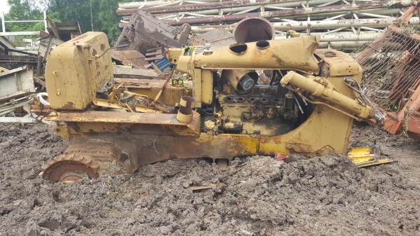 ขายตามสภาพ แทรคเตอร์ CAT D6C ไม่มีเกียร์ อุปกรณ์ตามรูปครับ เอกสารใบซื้อขาย