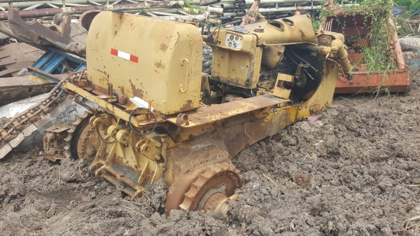 ขายตามสภาพ แทรคเตอร์ CAT D6C ไม่มีเกียร์ อุปกรณ์ตามรูปครับ เอกสารใบซื้อขาย