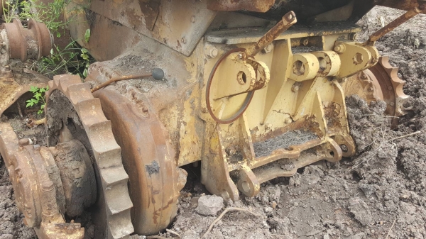 ขายตามสภาพ แทรคเตอร์ CAT D6C ไม่มีเกียร์ อุปกรณ์ตามรูปครับ เอกสารใบซื้อขาย