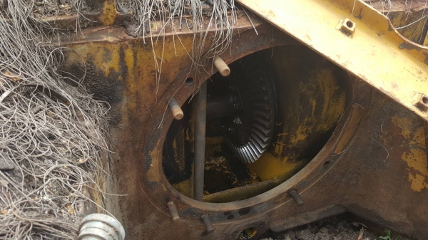 ขายตามสภาพ แทรคเตอร์ CAT D6C ไม่มีเกียร์ อุปกรณ์ตามรูปครับ เอกสารใบซื้อขาย