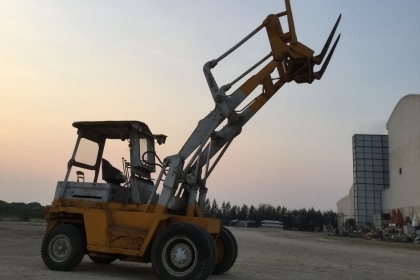 ขายรถตักล้อยาง TCM SD22 (สภาพดี)