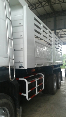 10ล้อดั้ม ISUZU DECA 360 ปี55ดั้มสามมิตร วิ่ง300000ก.ม มีระบบลลากพ่วง(ขายเฉาะแม่)จัดแน็นใด้2ล้าน